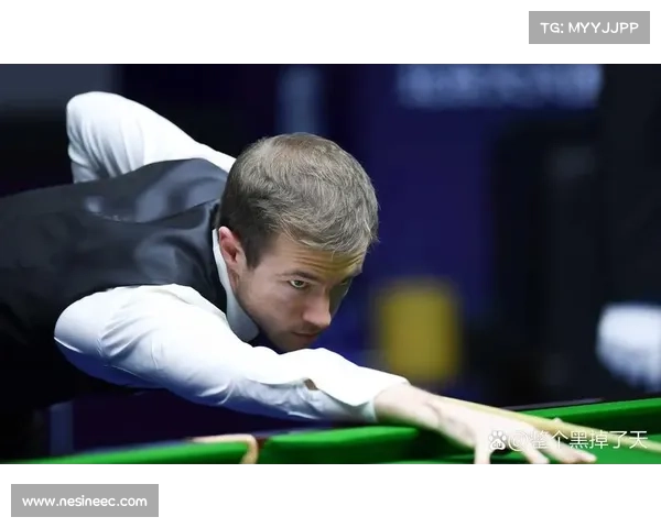 如何从心理战术和技术细节分析斯诺克比赛中的意外冷门