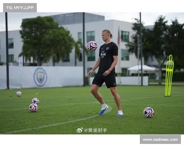 如何通过战术调整和心理辅导解锁哈兰德的射手潜力